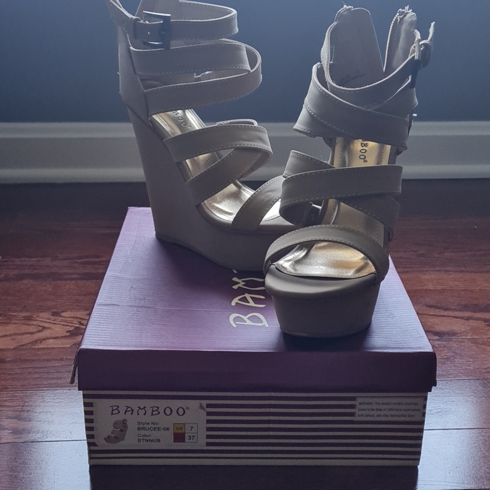 Wedge heels